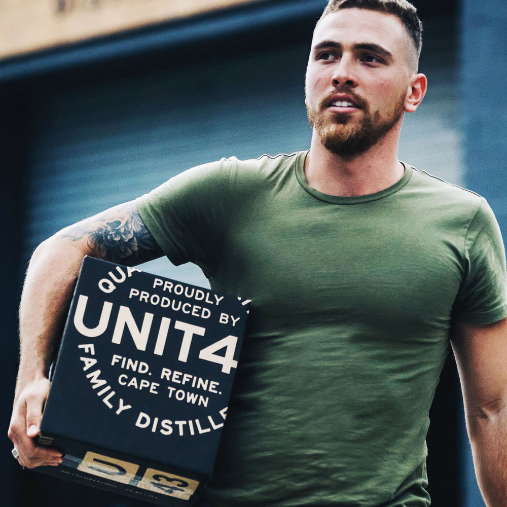
                      
                        Unit43 case of Gin 3 and 3
                      
                    